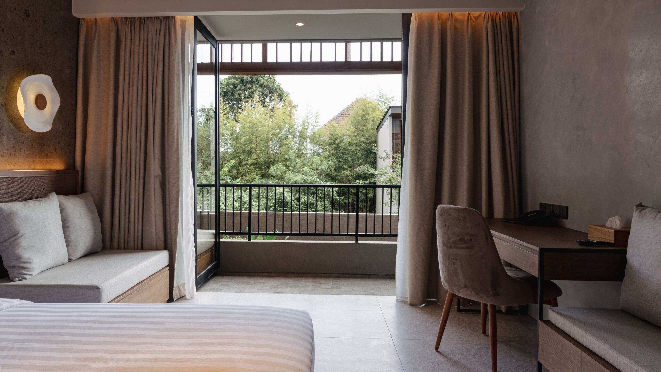 Stay 1 weeks or more and enjoy special discounted rates during your stay